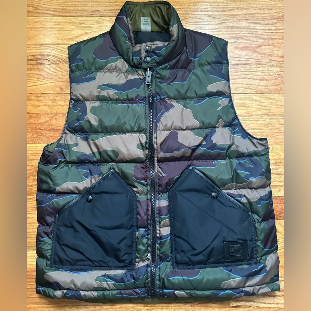 Men’s Coach Reversible Camo Vest!!!
